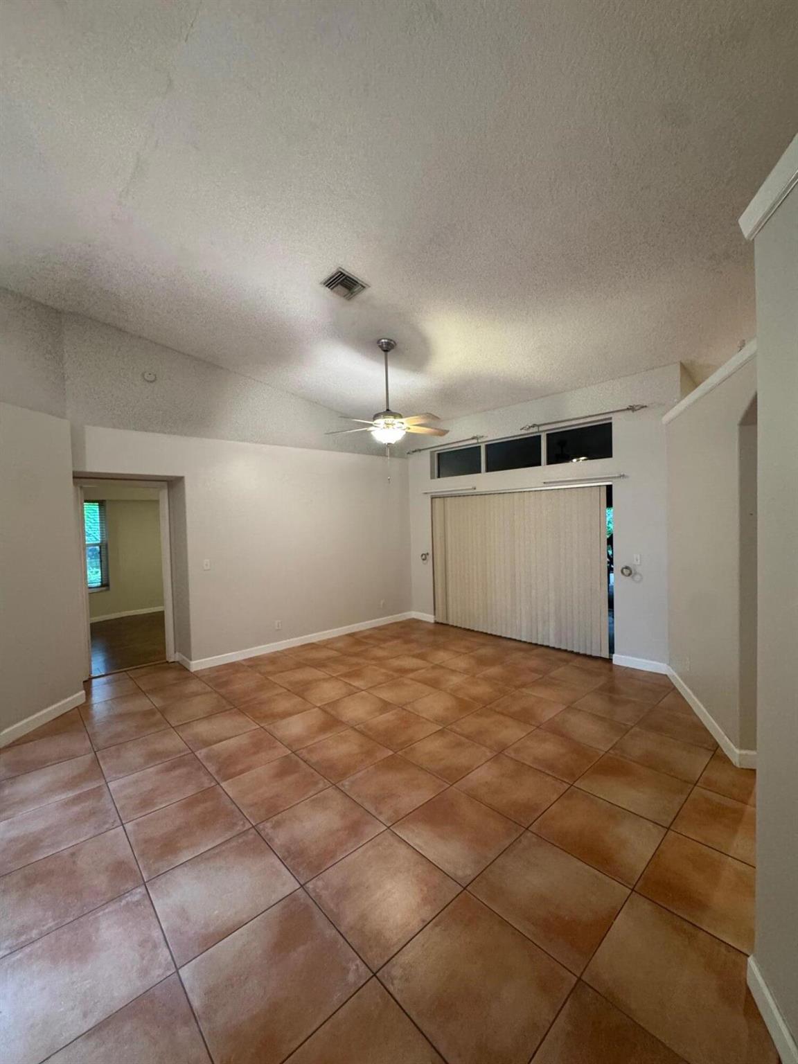 ACREAGE & UNREC - Residential Lease