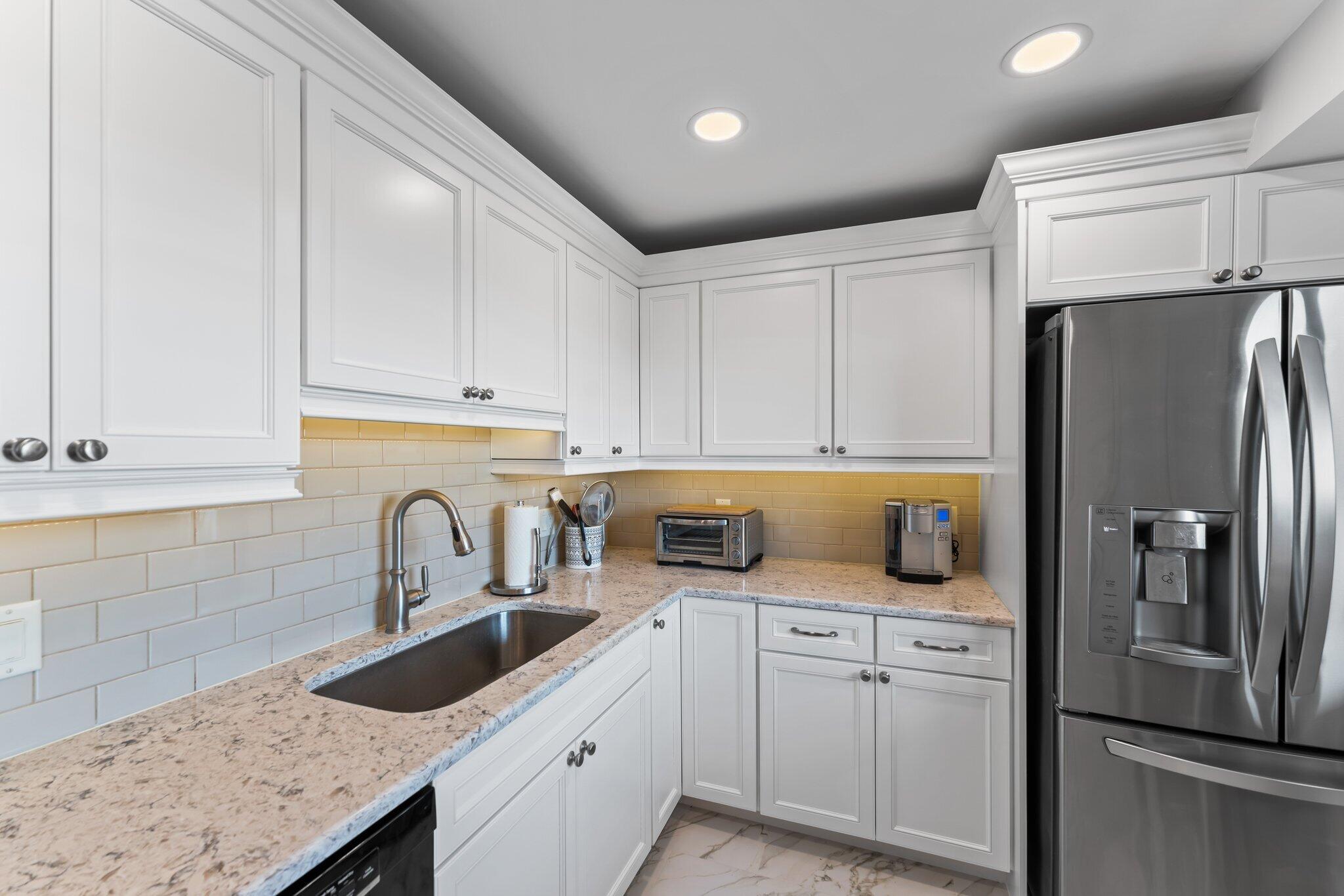 OCEAN TRAIL CONDO III - Residential Lease