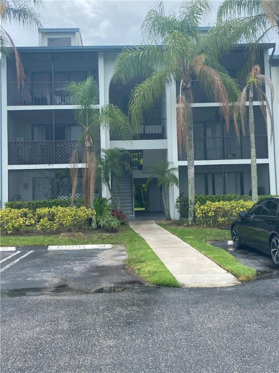 Palm Club Village 1 - Residential