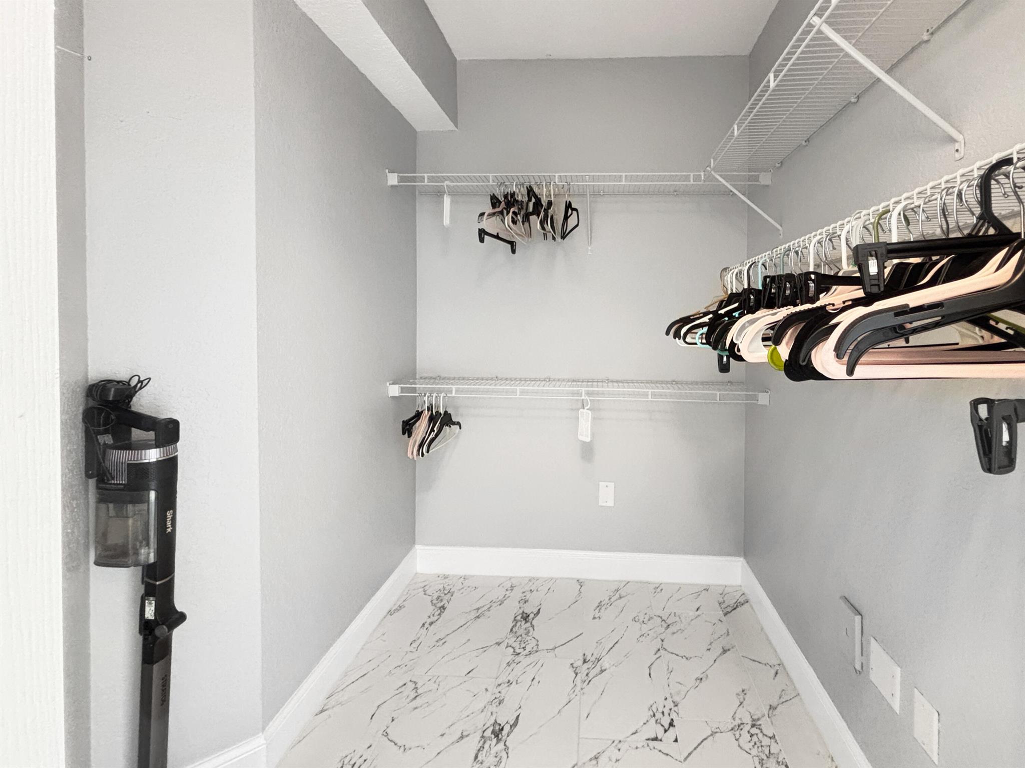 RESIDENCES AT LEGACY PLAC - Residential Lease