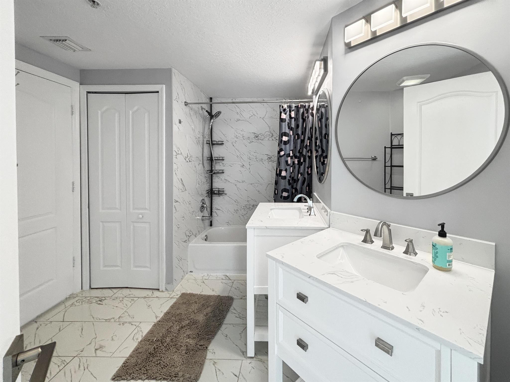 RESIDENCES AT LEGACY PLAC - Residential Lease