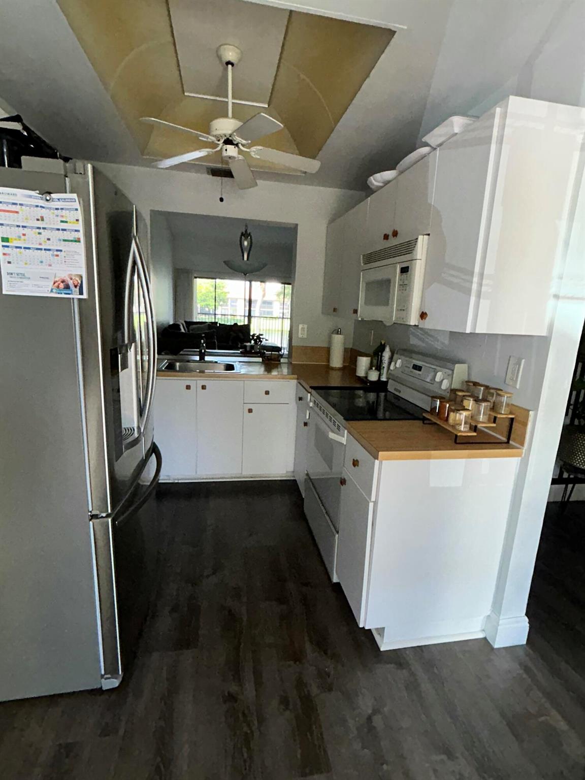 MEADOWRIDGE EAST CONDO - Residential Lease