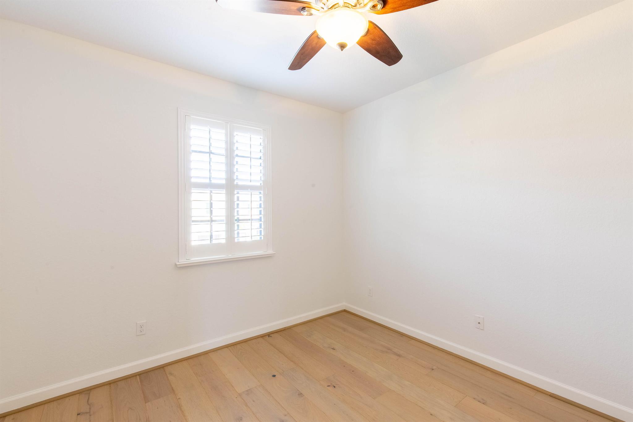 WELLINGTON PARC - Residential Lease