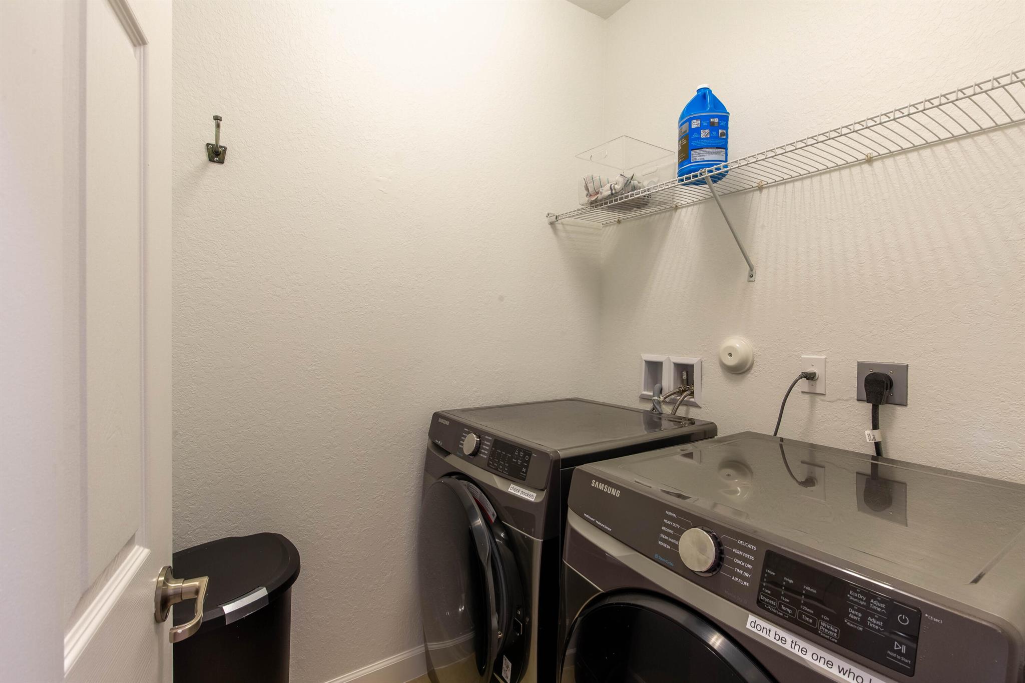 WELLINGTON PARC - Residential Lease