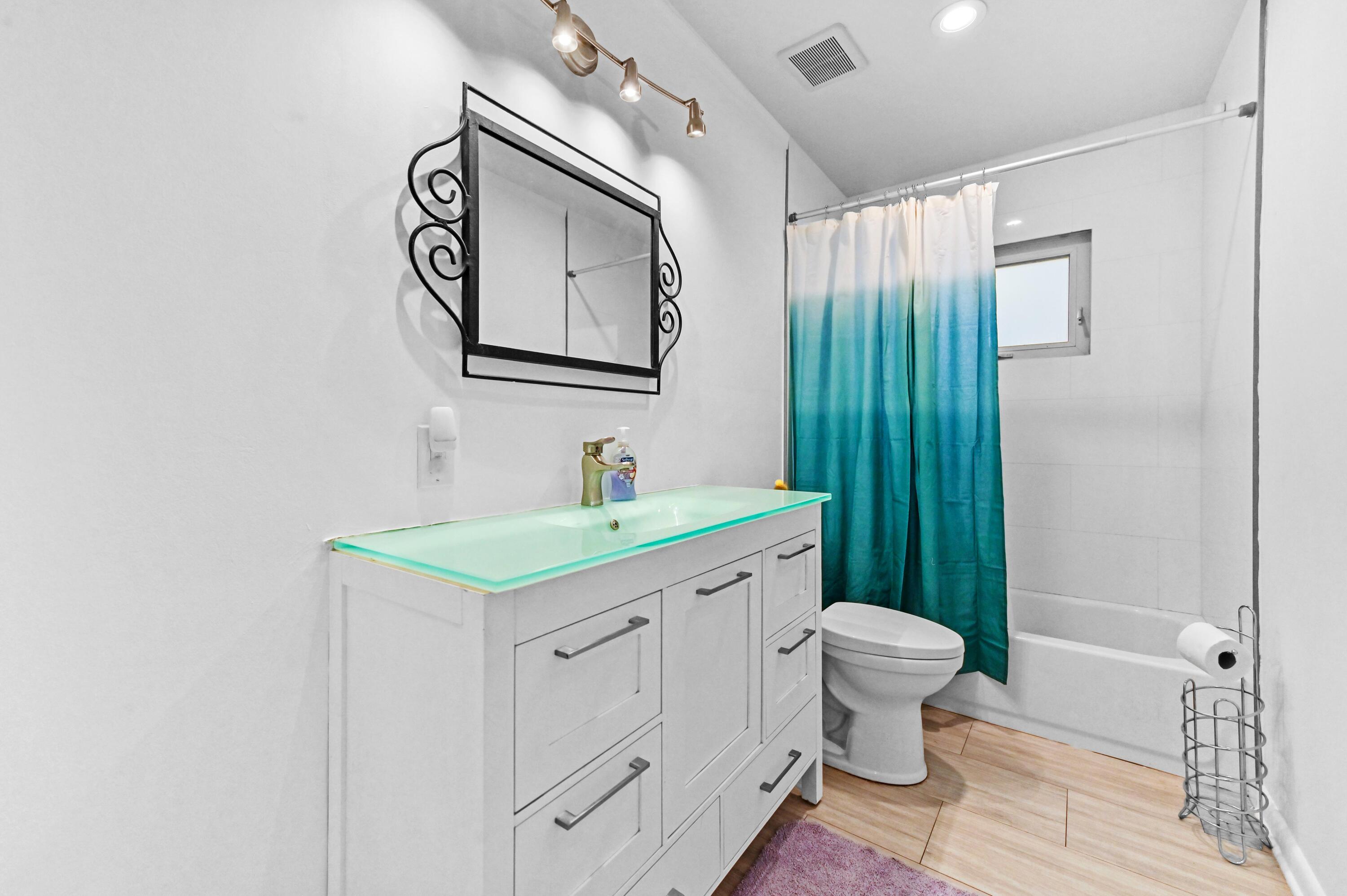 COUNTRYWOOD - Residential