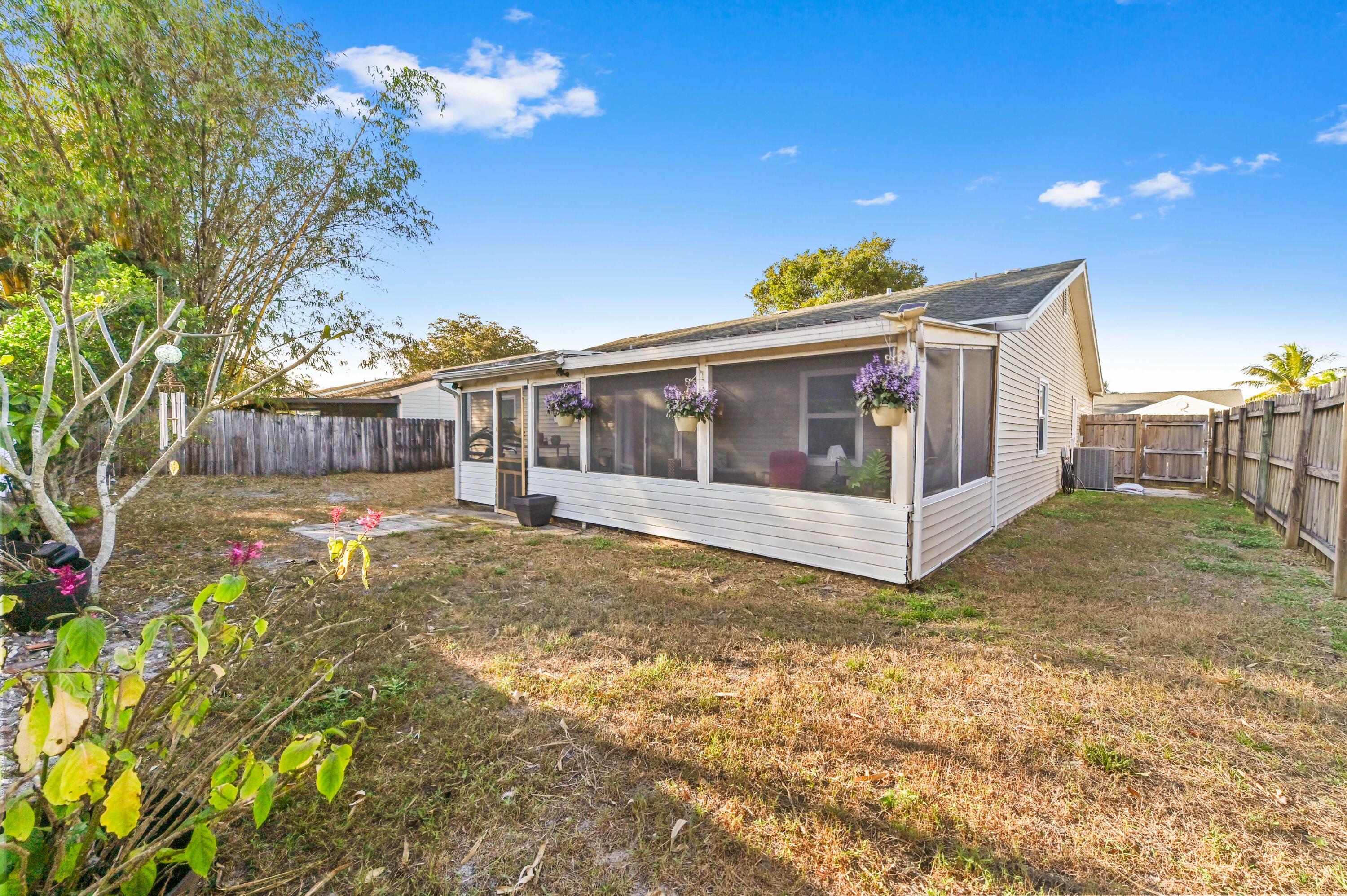 COUNTRYWOOD - Residential