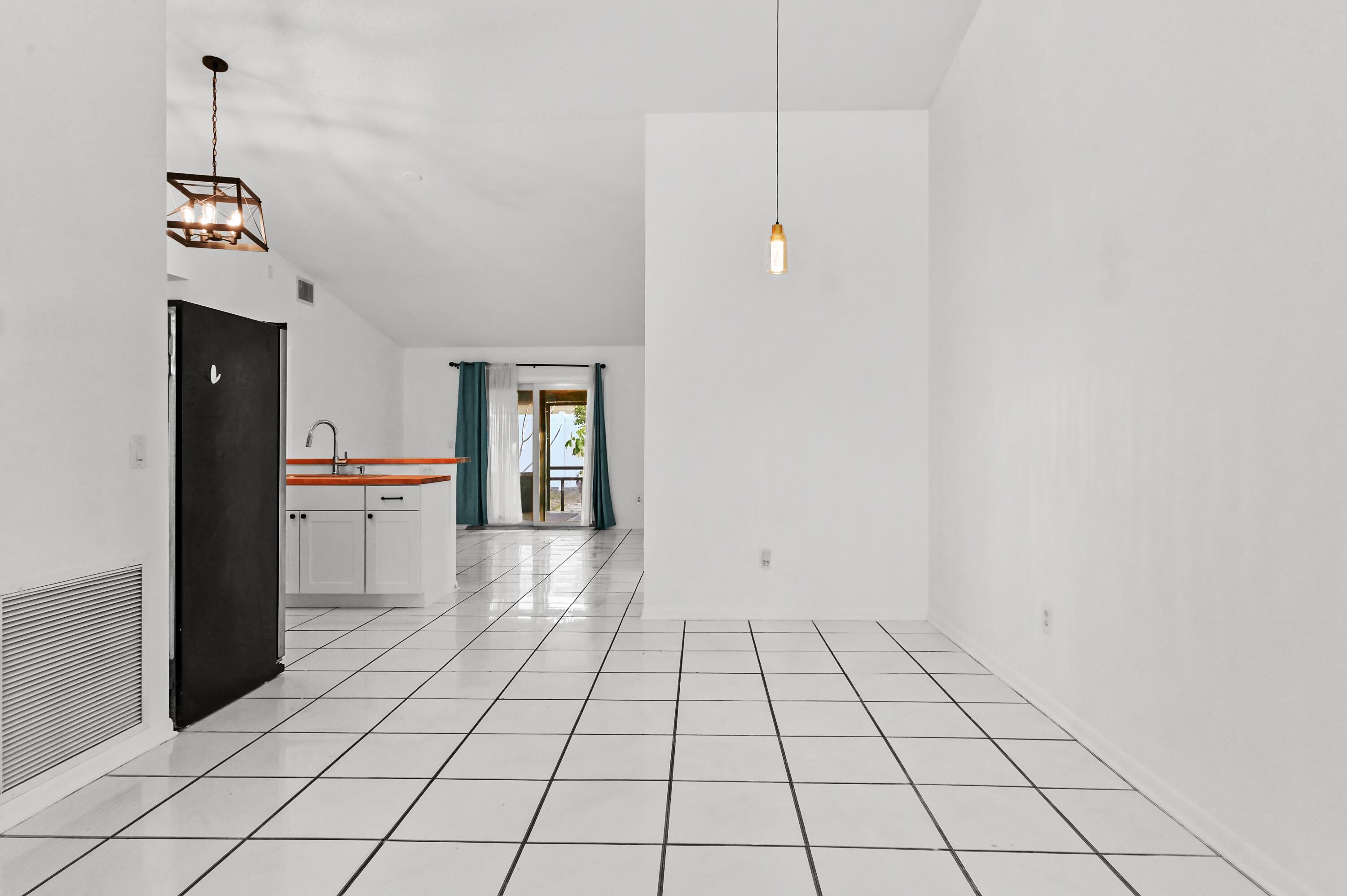 COUNTRYWOOD - Residential