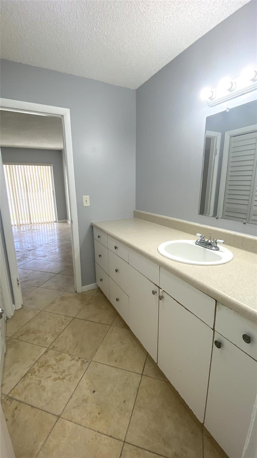 Spanish Oaks Condo - Residential Lease