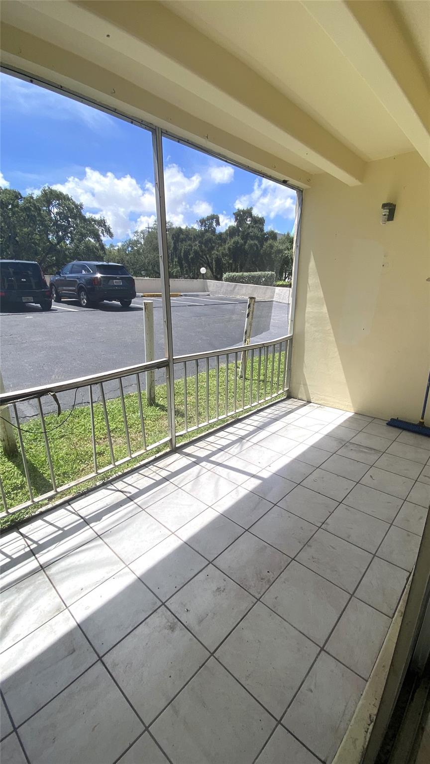 Spanish Oaks Condo - Residential Lease