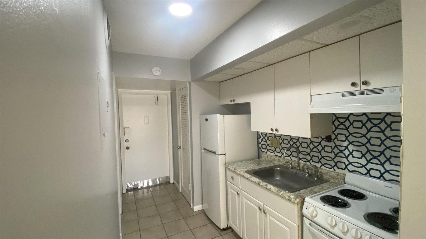 Spanish Oaks Condo - Residential Lease