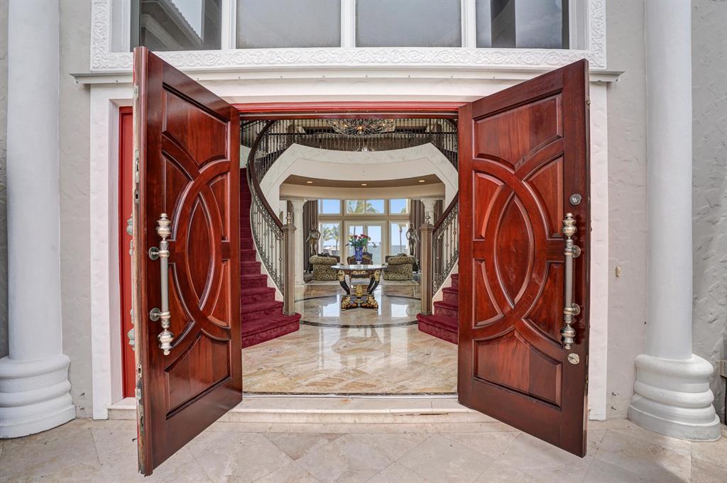 LAS OLAS BY THE SEA EXT - Residential