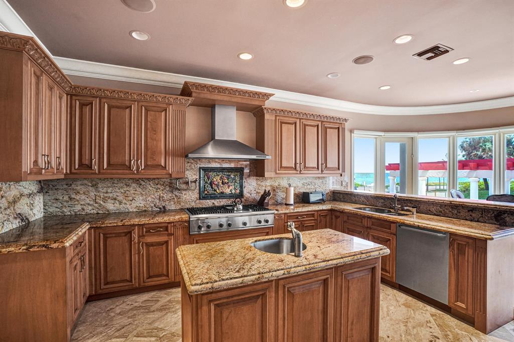 LAS OLAS BY THE SEA EXT - Residential