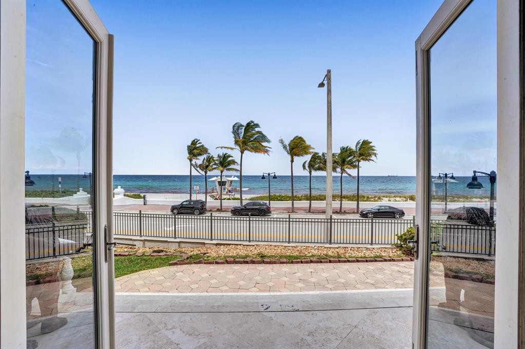 LAS OLAS BY THE SEA EXT - Residential