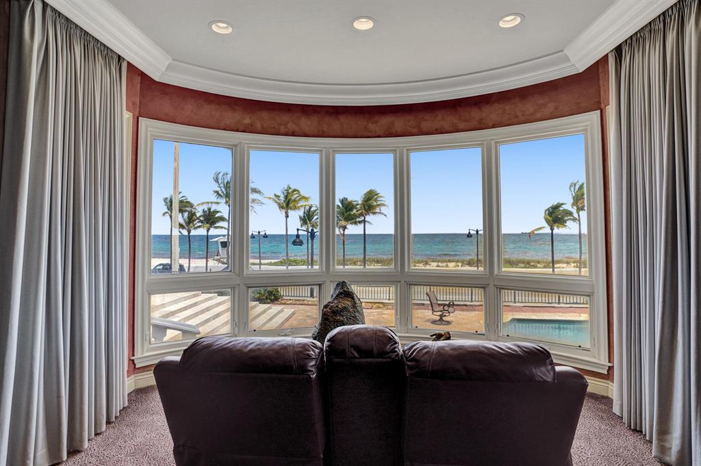 LAS OLAS BY THE SEA EXT - Residential