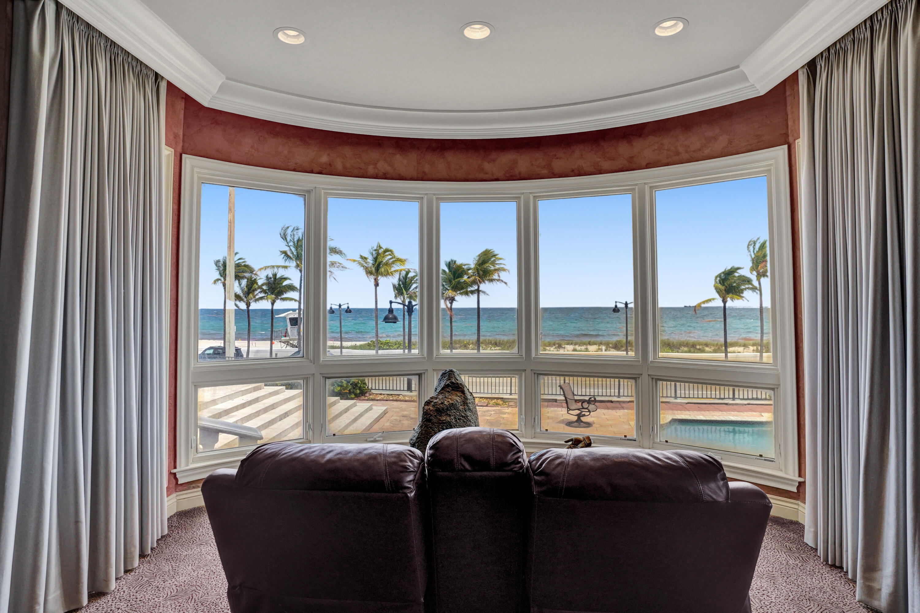 LAS OLAS BY THE SEA EXT - Residential