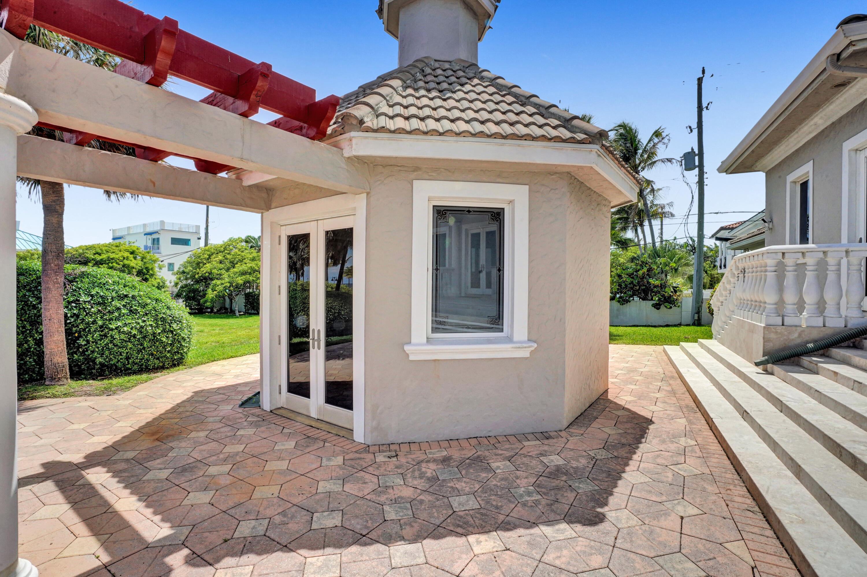 LAS OLAS BY THE SEA EXT - Residential