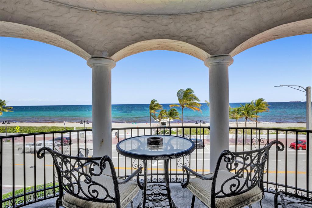 LAS OLAS BY THE SEA EXT - Residential