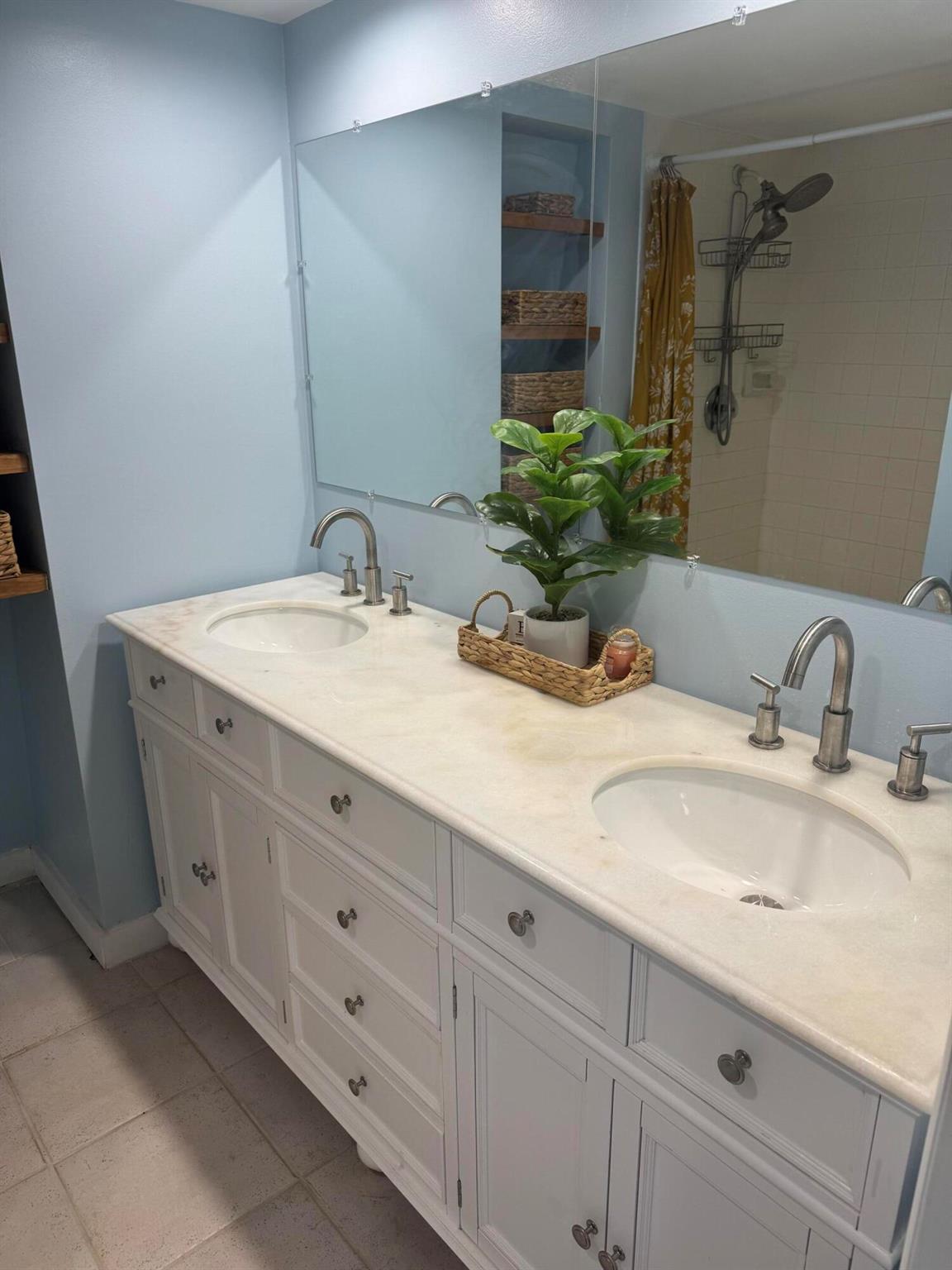 RIVER PINES - Residential Lease