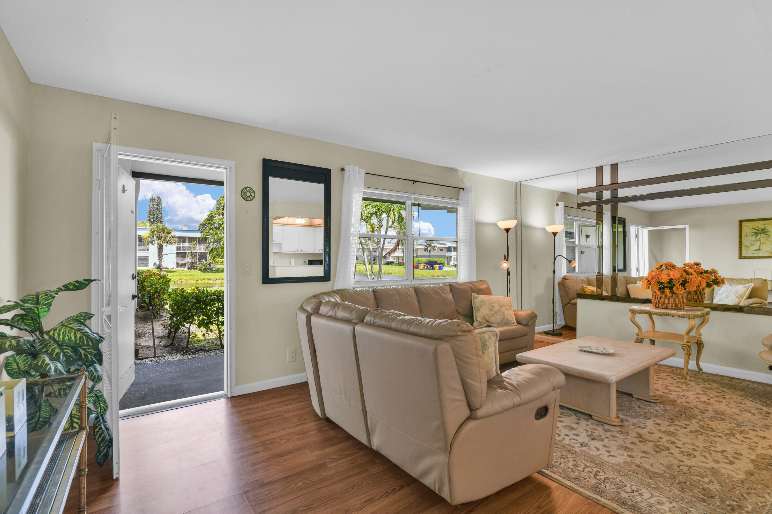 359 Saxony Trail H, Delray Beach FL 33446