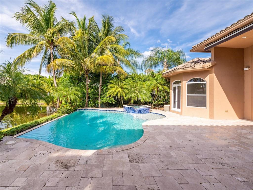 Hawks Landing - Enclave - Residential