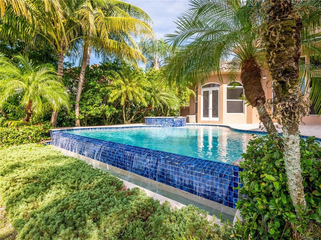 Hawks Landing - Enclave - Residential