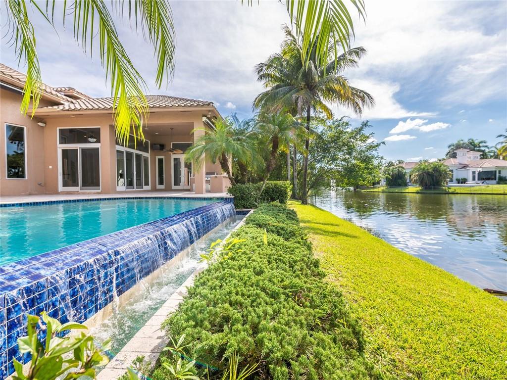 Hawks Landing - Enclave - Residential