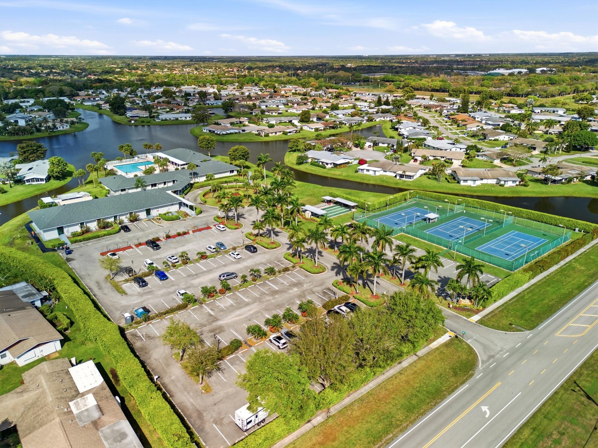 DELRAY VILLAS 4/5 - Residential