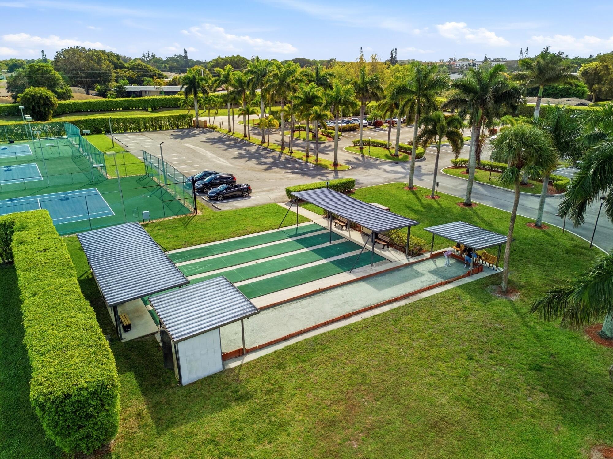 DELRAY VILLAS 4/5 - Residential