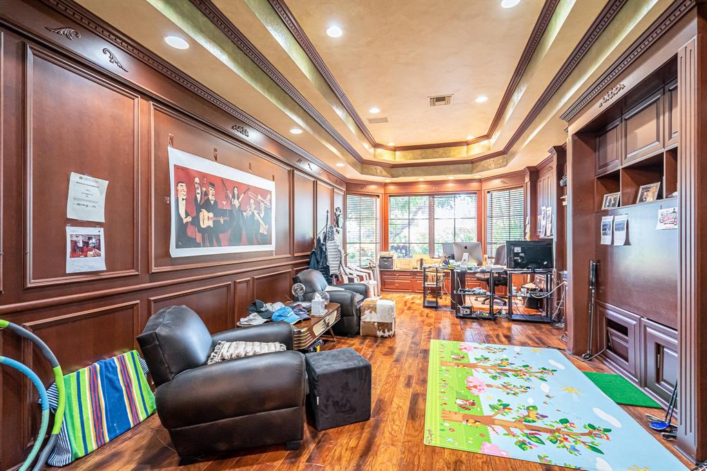 ADDISON RESERVE - Residential