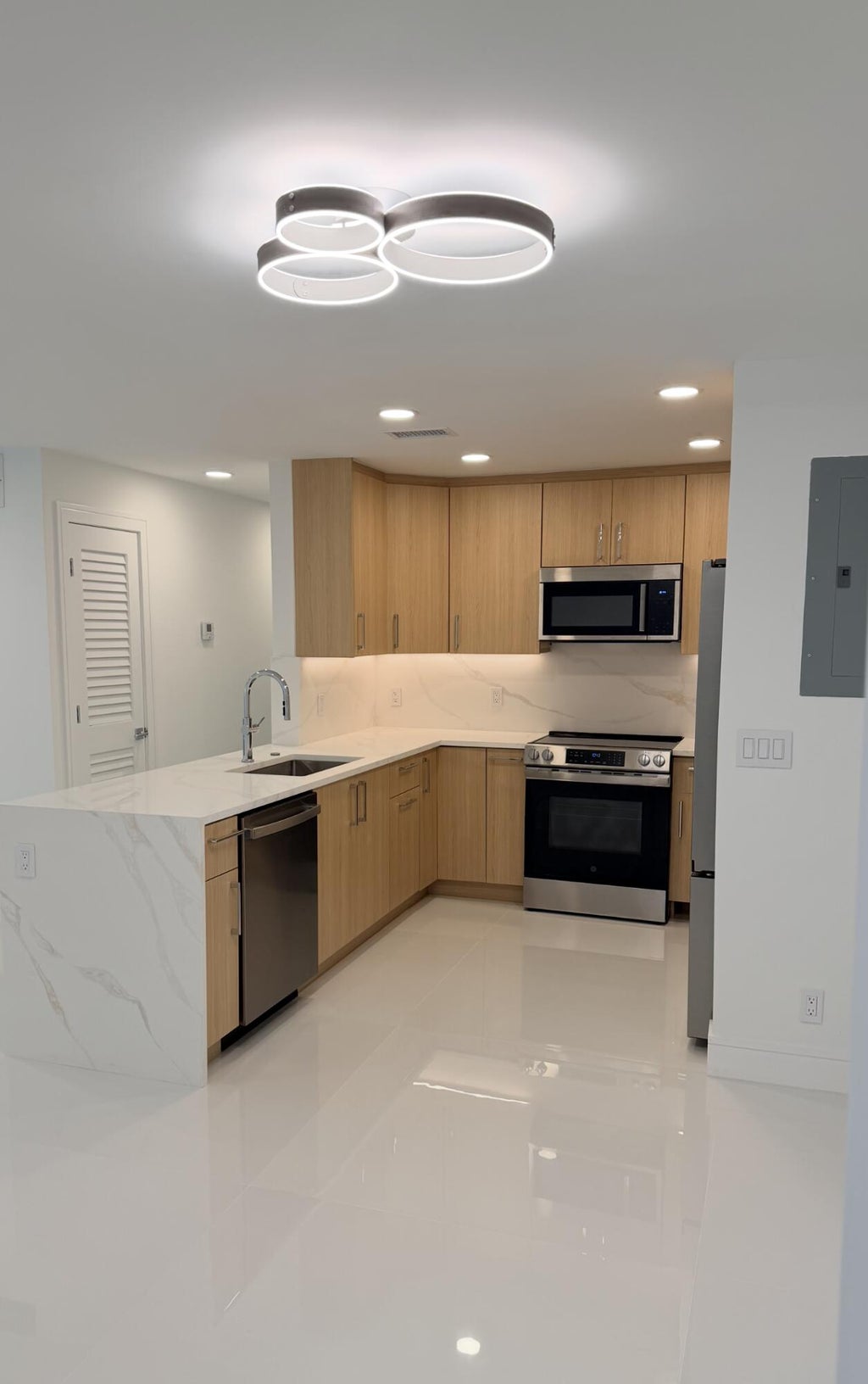 Photo of 6439 BAY CLUB Drive #1, Fort Lauderdale, FL 33308 (MLS # B26070380)
