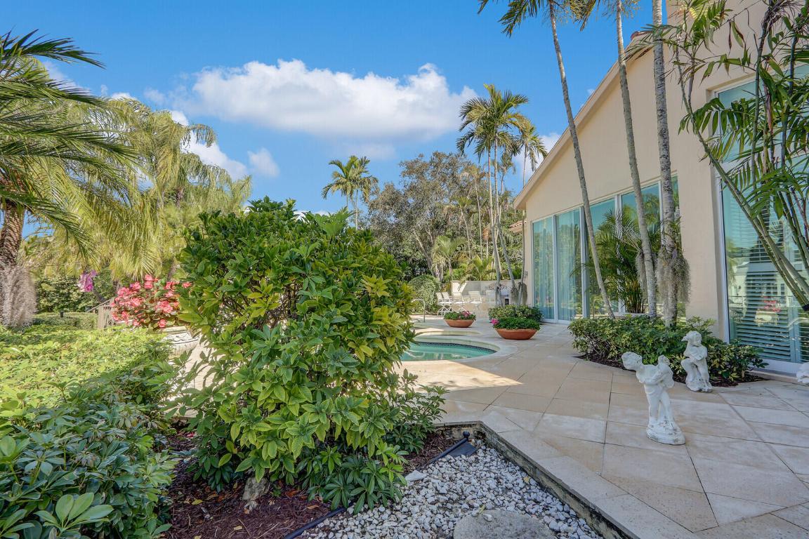 FRENCHMANS CREEK - Residential