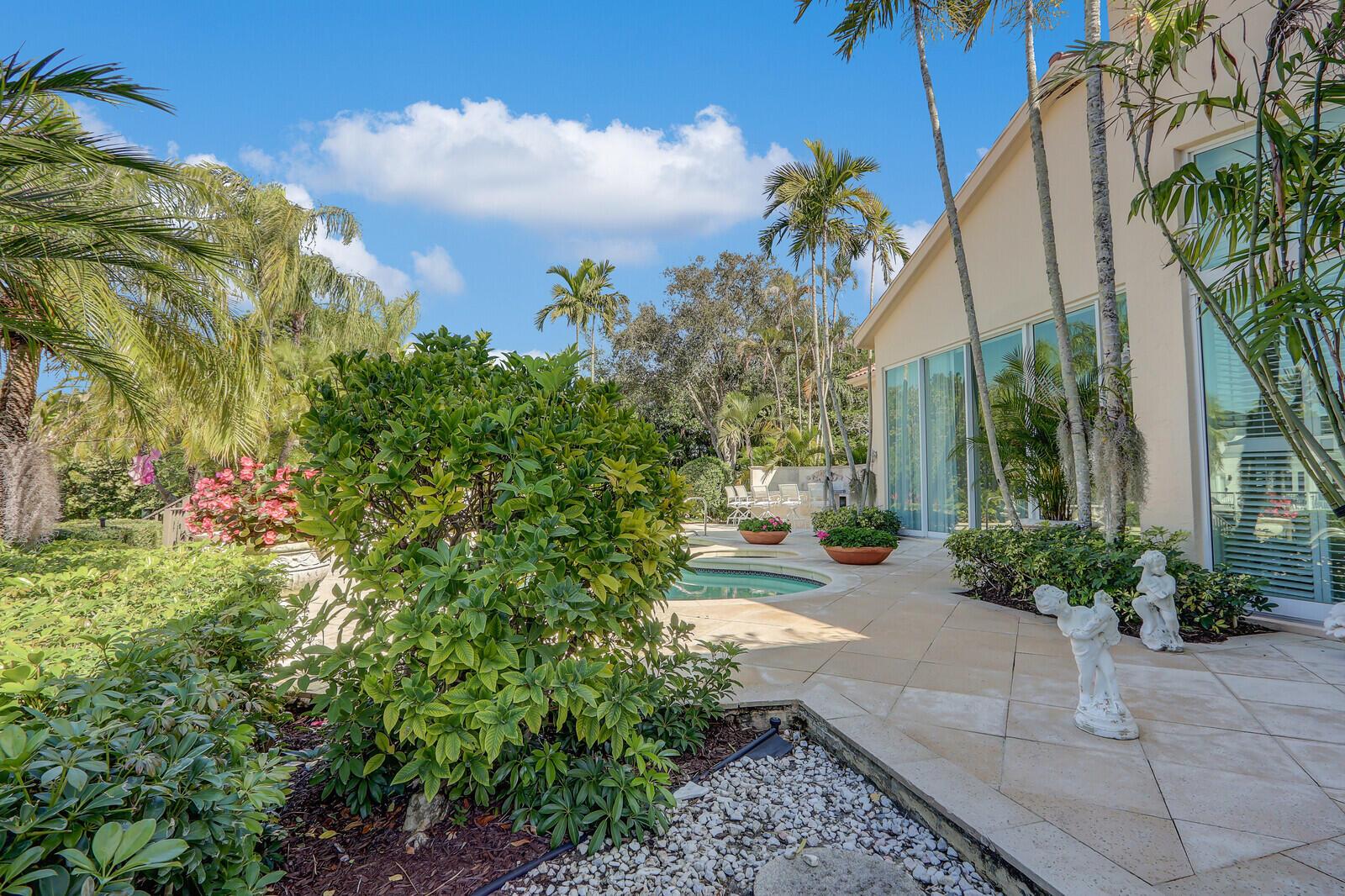 FRENCHMANS CREEK - Residential