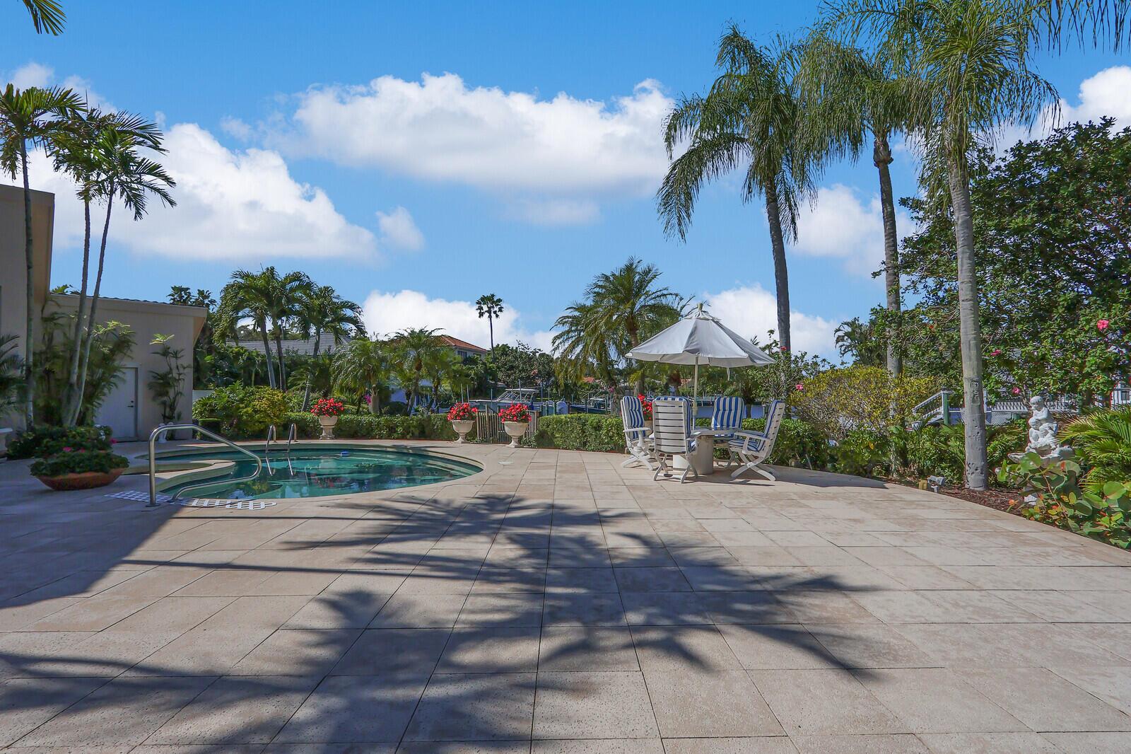 FRENCHMANS CREEK - Residential