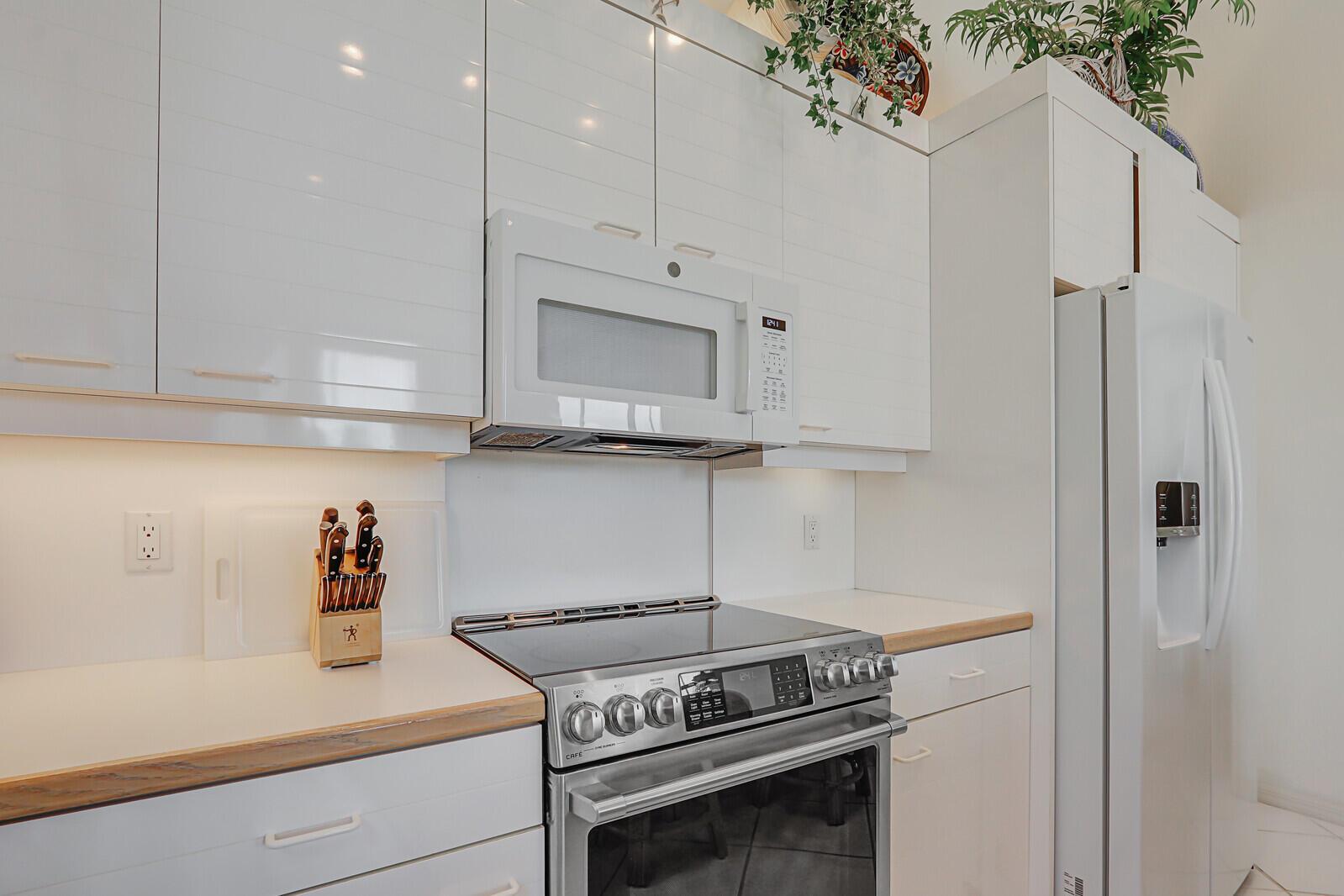 FRENCHMANS CREEK - Residential