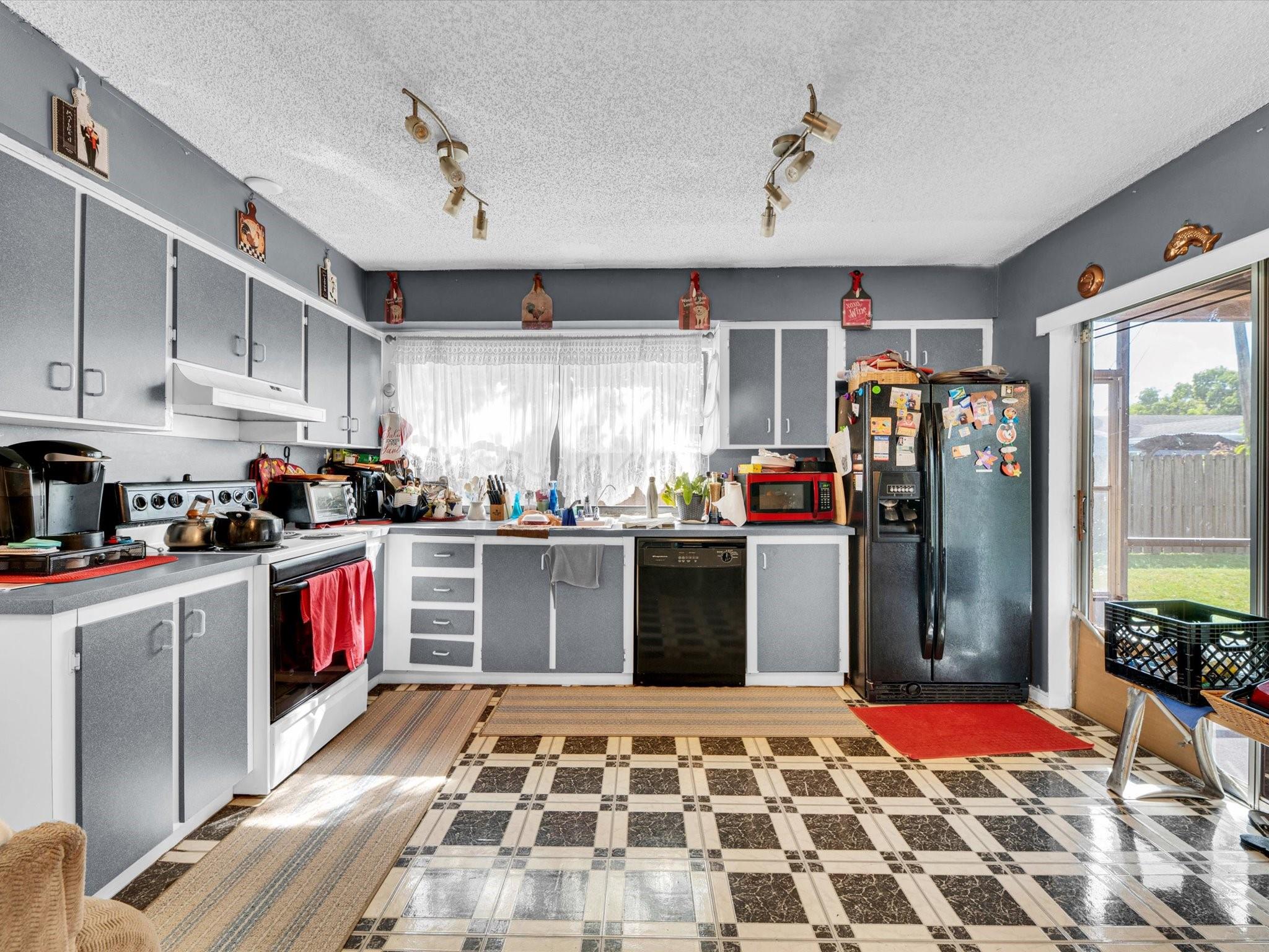 Sunrise Golf Village Sec - Residential