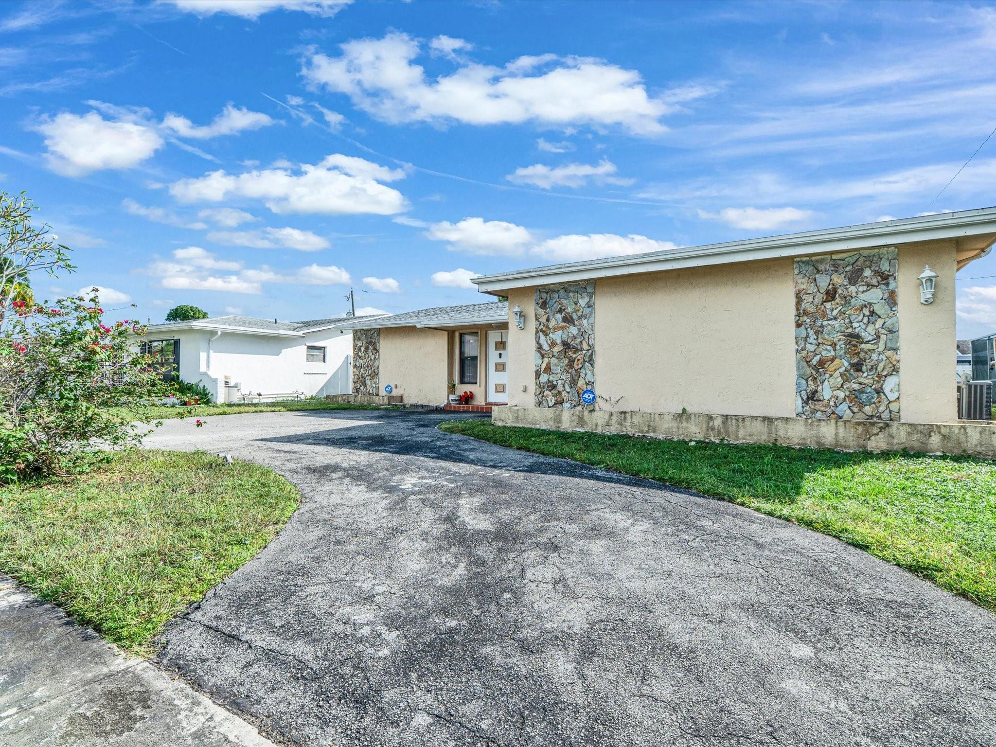 Sunrise Golf Village Sec - Residential