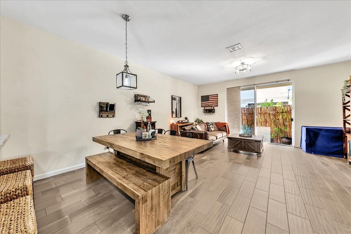 366 SE 1st Dr, Deerfield Beach, FL, 33441/$429,850 1 366 SE 1st Dr