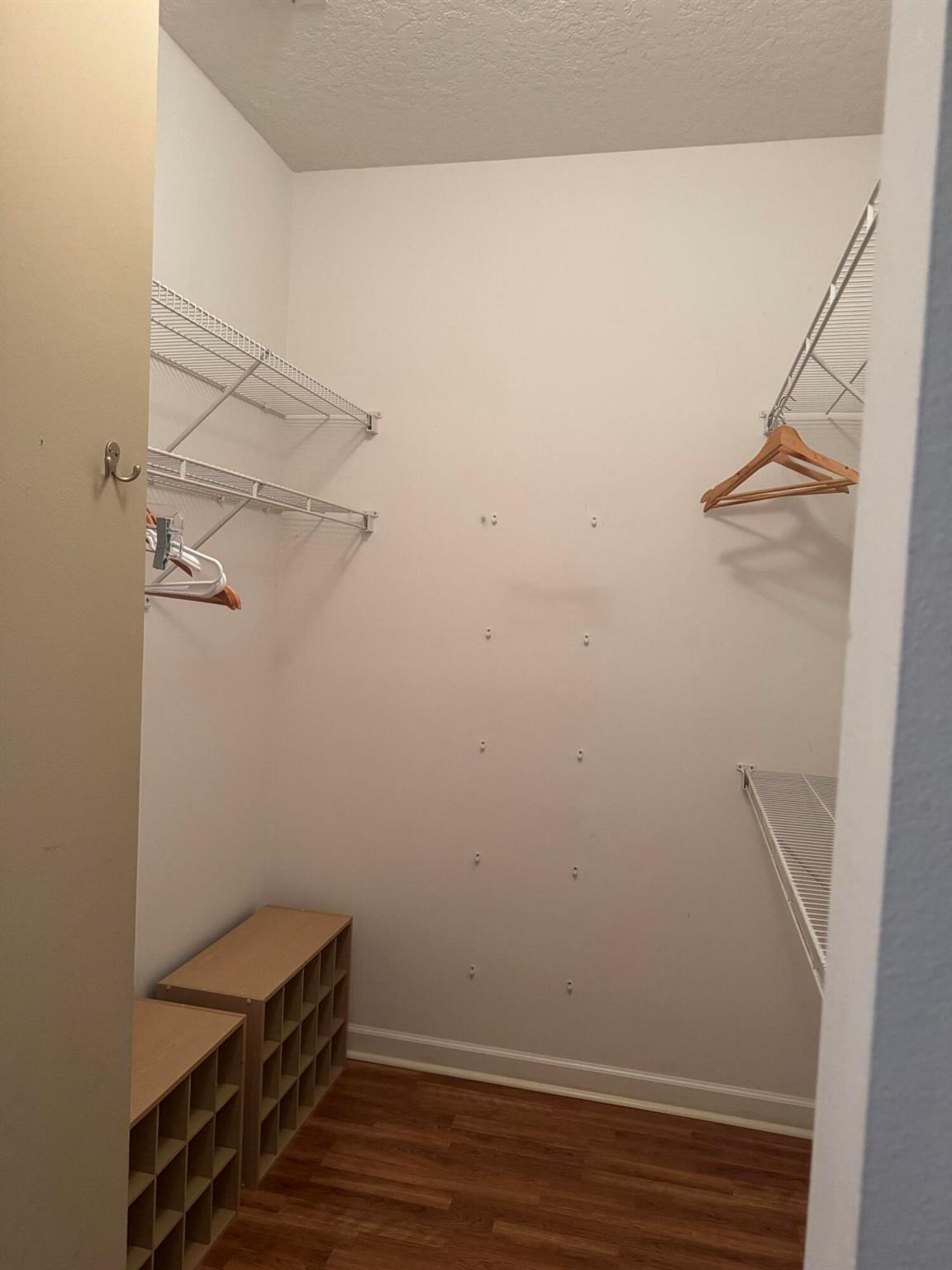 KENWOOD VILLAGE PD SUBDIVISION - Residential Lease