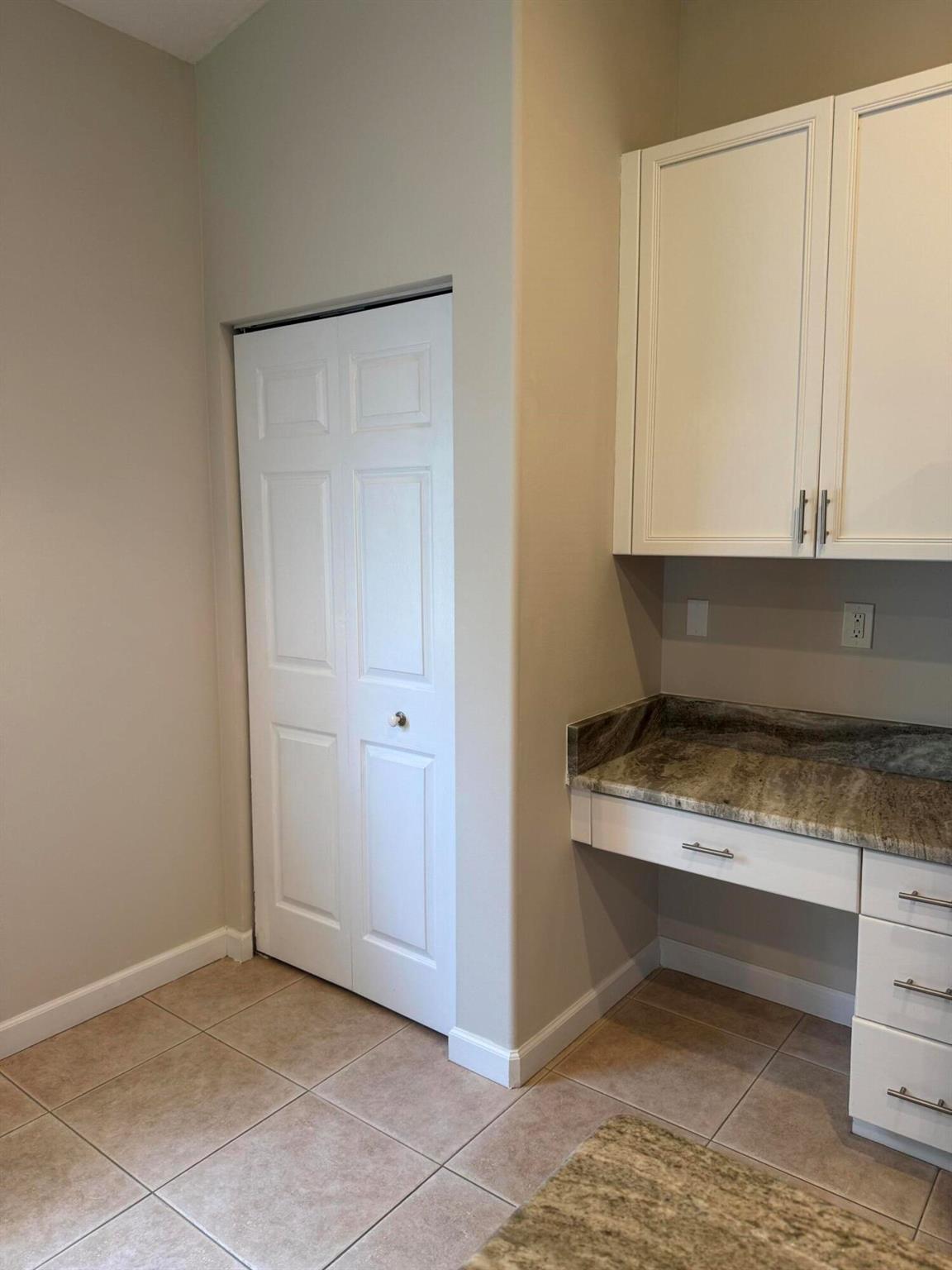 KENWOOD VILLAGE PD SUBDIVISION - Residential Lease