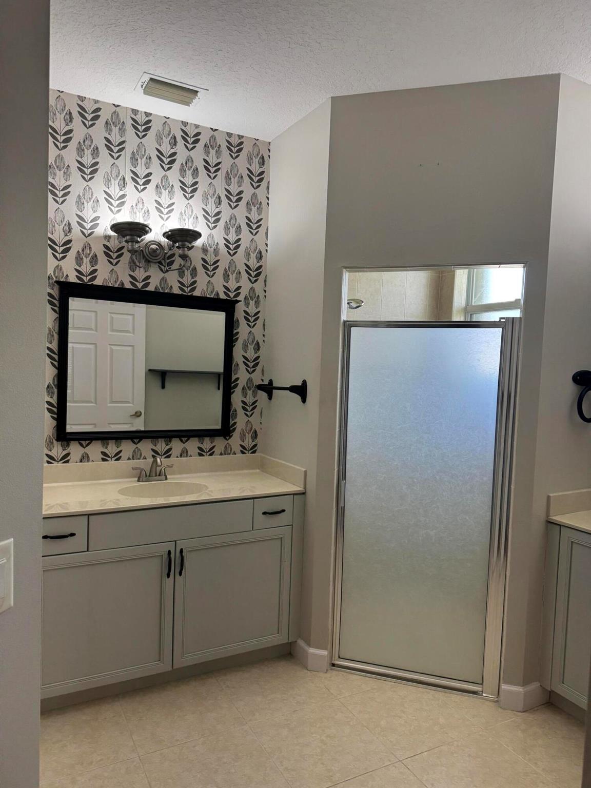 KENWOOD VILLAGE PD SUBDIVISION - Residential Lease