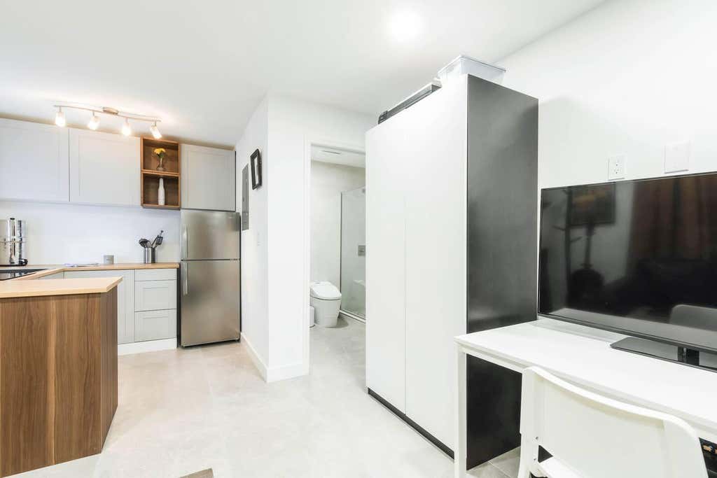 Photo of 1826 JEFFERSON Street #2, Hollywood, FL 33020 (MLS # B26061149)
