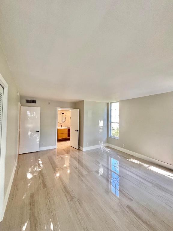 PALM-AIRE COUNTRY CLUB - Residential