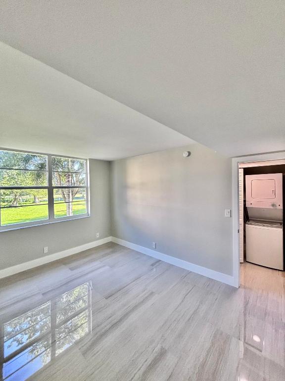 PALM-AIRE COUNTRY CLUB - Residential