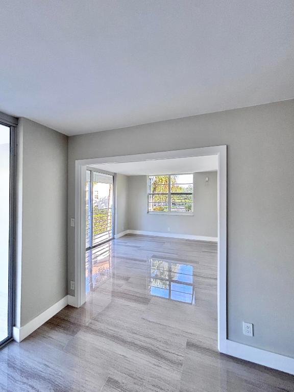 PALM-AIRE COUNTRY CLUB - Residential