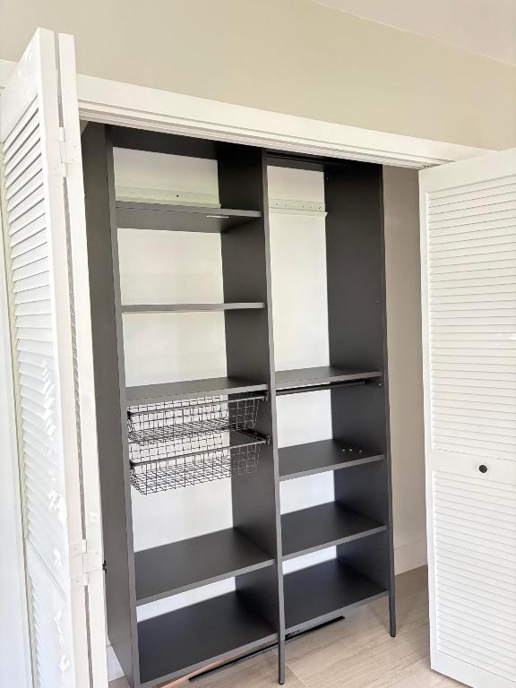 PALM-AIRE COUNTRY CLUB - Residential