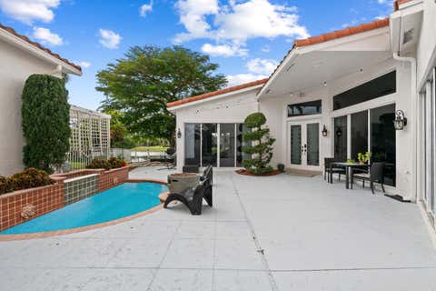 Tiny photo for 980 Bel Aire Drive West, Pembroke Pines, FL 33027 (MLS # B26037099)
