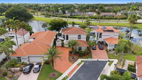 Tiny photo for 980 Bel Aire Drive West, Pembroke Pines, FL 33027 (MLS # B26037099)