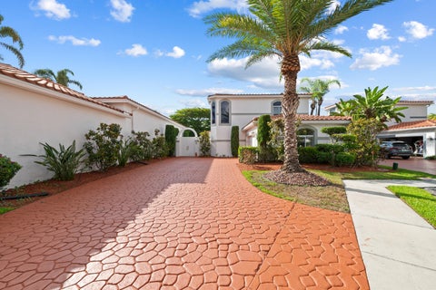 Tiny photo for 980 Bel Aire Drive West, Pembroke Pines, FL 33027 (MLS # B26037099)