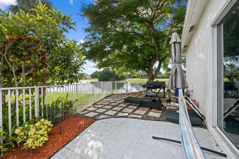 Tiny photo for 980 Bel Aire Drive West, Pembroke Pines, FL 33027 (MLS # B26037099)