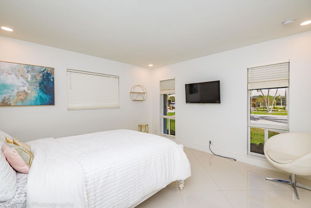 Photo of 1510 SE 14th Court, Deerfield Beach, FL 33441 (MLS # B26005752)